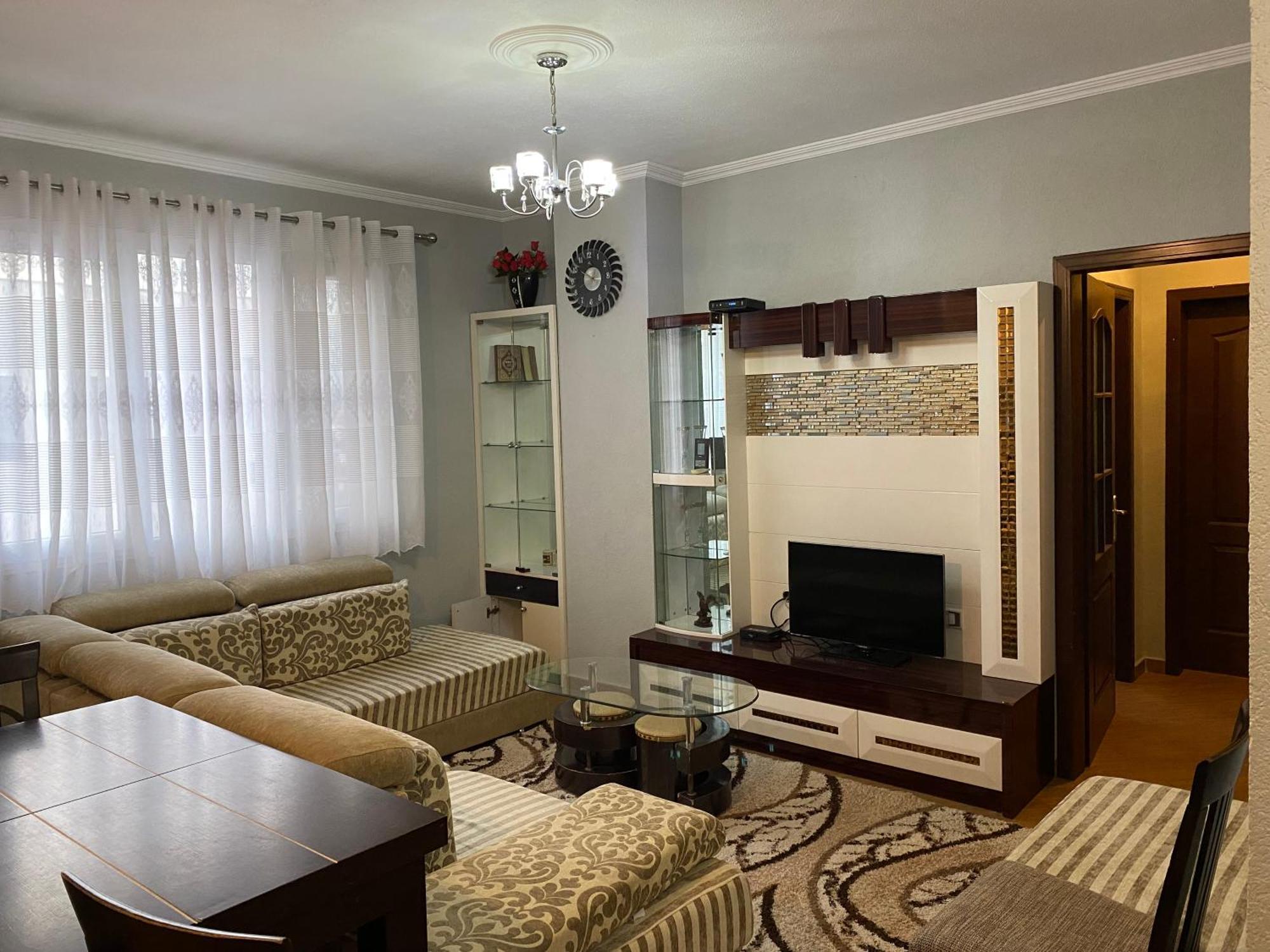 Comfortable 2-Br For 4 تيرانا المظهر الخارجي الصورة