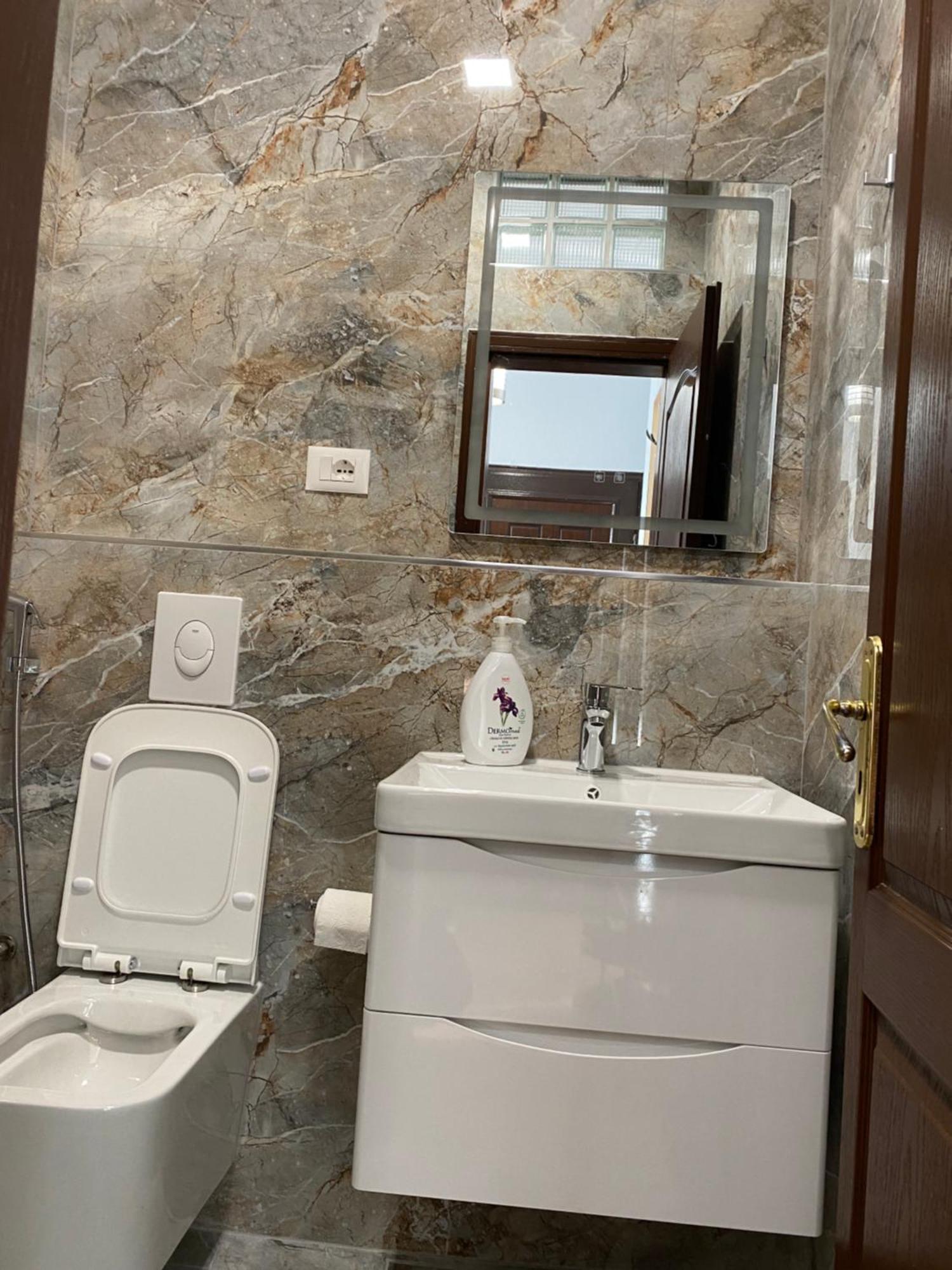 Comfortable 2-Br For 4 تيرانا المظهر الخارجي الصورة